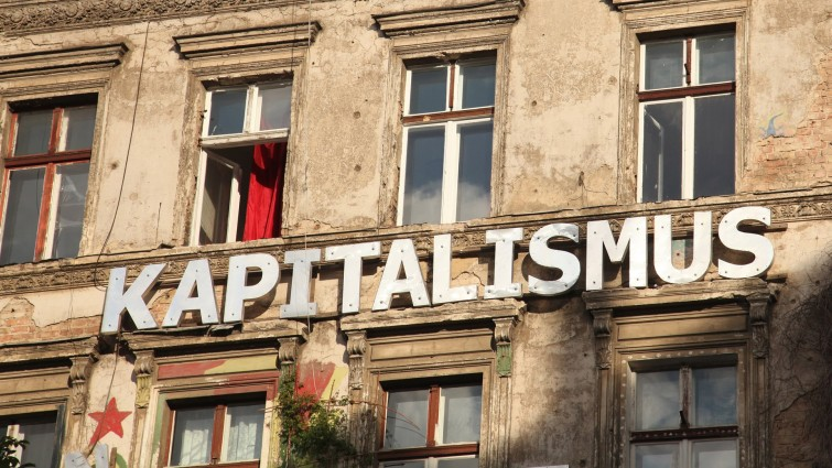 Der Kapitalismus ist noch an der Macht, aber er ist bereits tot.