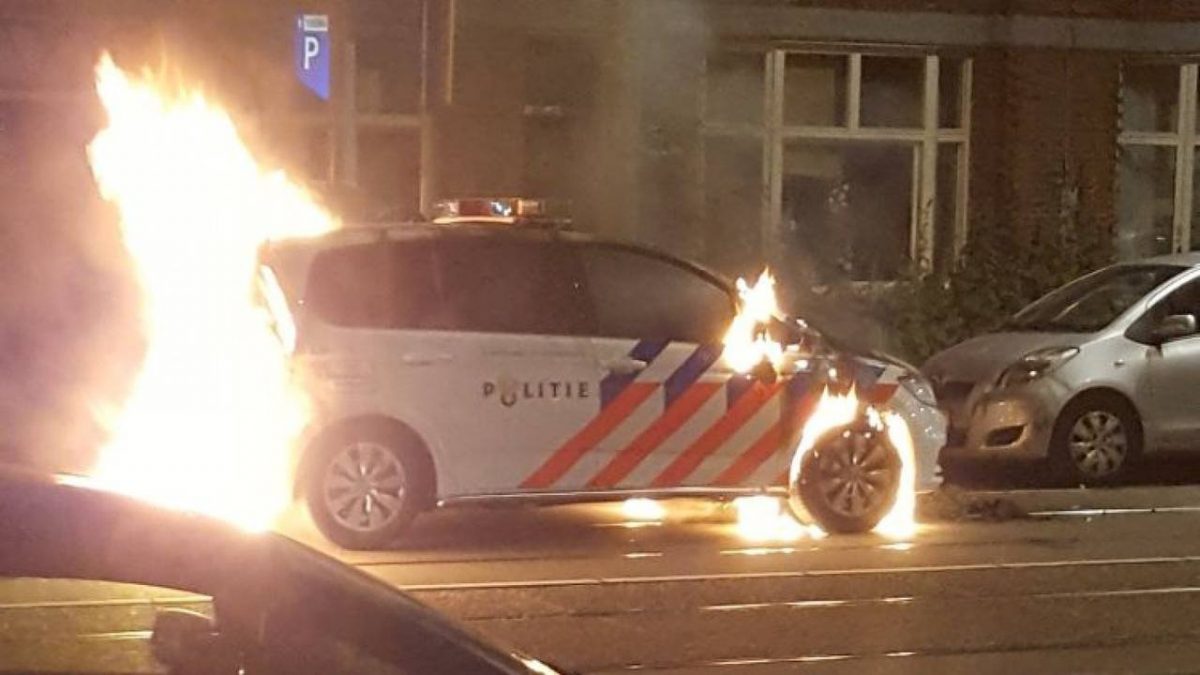 Corona Riots in den Niederlanden: „Die Regierung hat den Familien Millionen gestohlen, hat Familien zerstört„