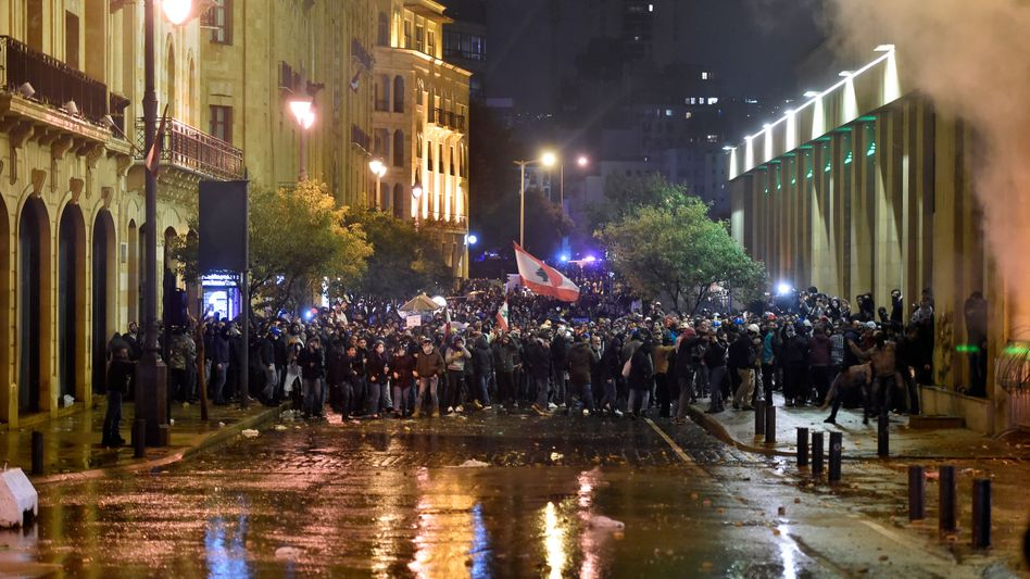 “Revolution überall“ – Ein Gespräch zwischen Hongkonger und libanesischen Demonstranten